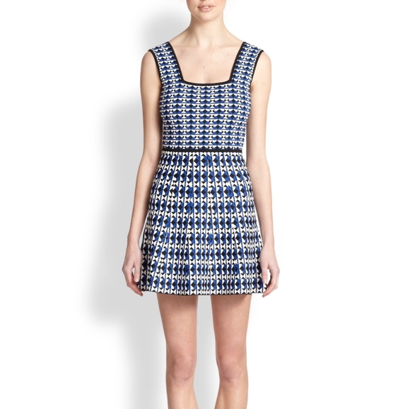 BCBG MAXAZRIA🔥CAROLINA GEOMETRIC-JACQUARD DRESS / BODYCON / FIT & FLARE - Picture 2 of 5